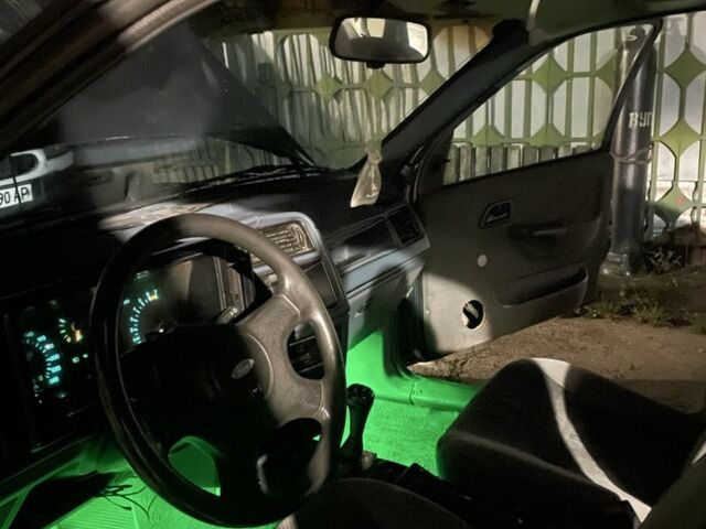 Зеленый Форд Сиерра, объемом двигателя 2 л и пробегом 189 тыс. км за 844 $, фото 3 на Automoto.ua