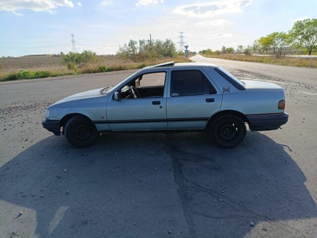 Зелений Форд Сієрра, об'ємом двигуна 2 л та пробігом 3 тис. км за 1500 $, фото 4 на Automoto.ua