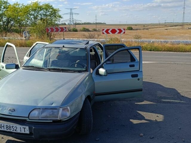 Зелений Форд Сієрра, об'ємом двигуна 2 л та пробігом 3 тис. км за 1500 $, фото 6 на Automoto.ua