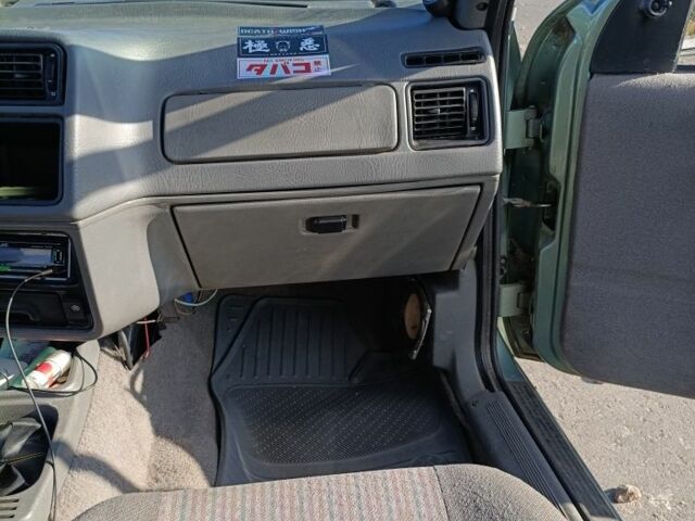 Зелений Форд Сієрра, об'ємом двигуна 2 л та пробігом 3 тис. км за 1500 $, фото 9 на Automoto.ua