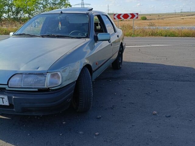 Зелений Форд Сієрра, об'ємом двигуна 2 л та пробігом 3 тис. км за 1500 $, фото 3 на Automoto.ua
