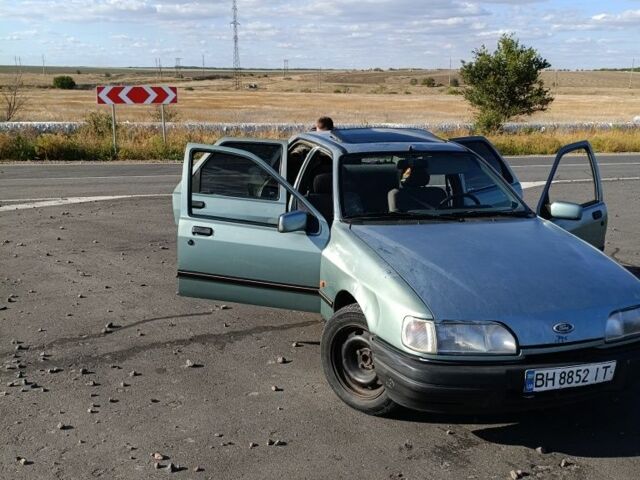 Зелений Форд Сієрра, об'ємом двигуна 2 л та пробігом 3 тис. км за 1500 $, фото 5 на Automoto.ua