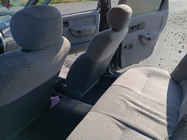 Зелений Форд Сієрра, об'ємом двигуна 2 л та пробігом 3 тис. км за 1500 $, фото 7 на Automoto.ua