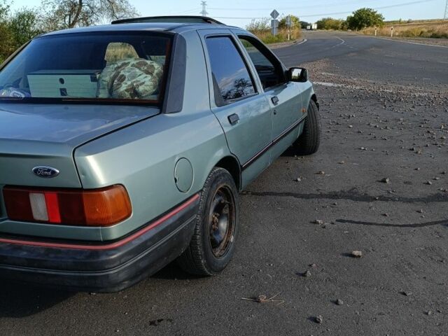 Зелений Форд Сієрра, об'ємом двигуна 2 л та пробігом 3 тис. км за 1500 $, фото 13 на Automoto.ua