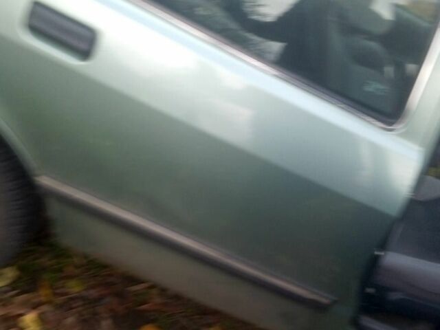 Зелений Форд Сієрра, об'ємом двигуна 1.8 л та пробігом 1 тис. км за 1300 $, фото 3 на Automoto.ua