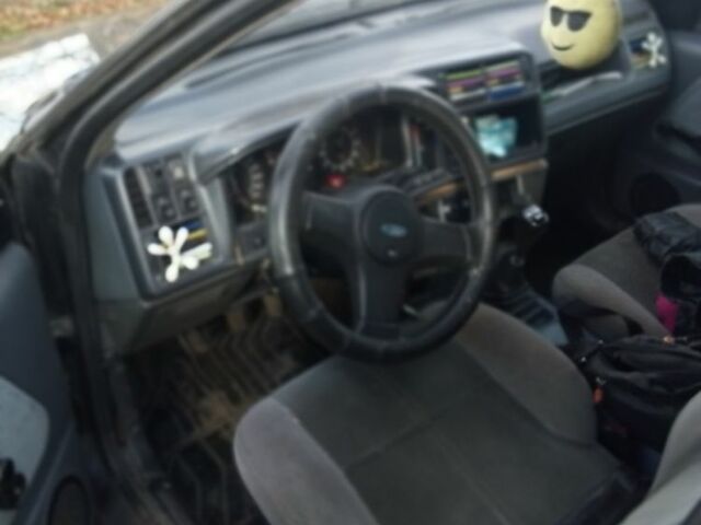 Зеленый Форд Сиерра, объемом двигателя 1.6 л и пробегом 3 тыс. км за 1200 $, фото 4 на Automoto.ua