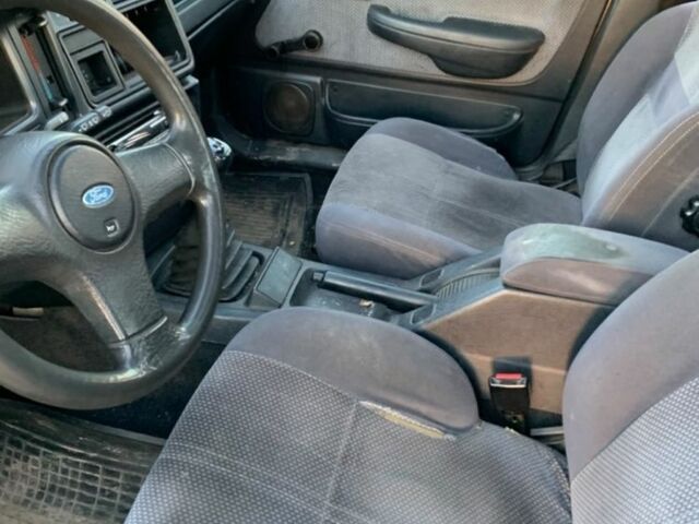 Зеленый Форд Сиерра, объемом двигателя 2 л и пробегом 1 тыс. км за 929 $, фото 2 на Automoto.ua