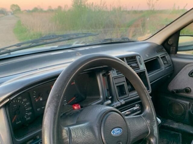 Зеленый Форд Сиерра, объемом двигателя 2 л и пробегом 1 тыс. км за 929 $, фото 1 на Automoto.ua