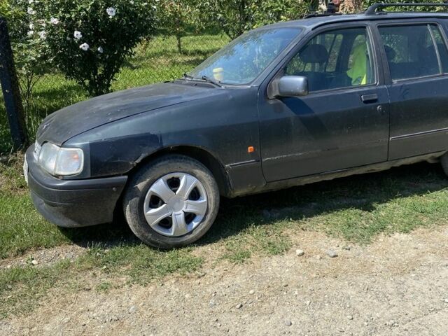 Зеленый Форд Сиерра, объемом двигателя 1.8 л и пробегом 250 тыс. км за 400 $, фото 1 на Automoto.ua