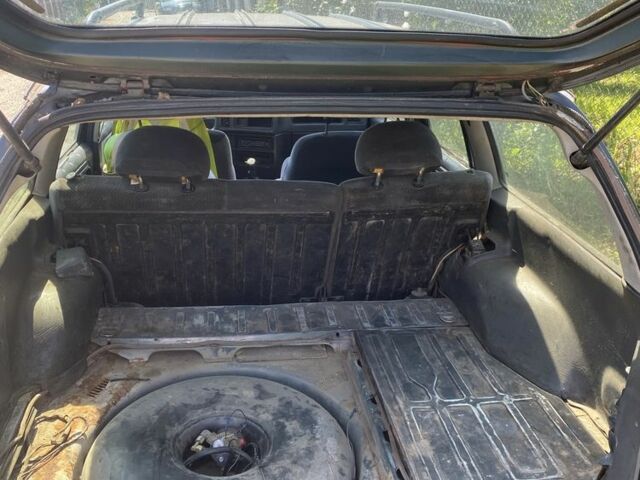 Зеленый Форд Сиерра, объемом двигателя 1.8 л и пробегом 250 тыс. км за 400 $, фото 5 на Automoto.ua