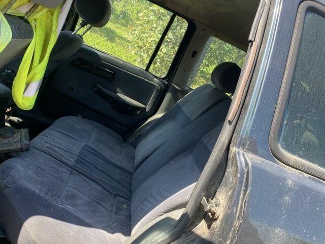 Зеленый Форд Сиерра, объемом двигателя 1.8 л и пробегом 250 тыс. км за 400 $, фото 7 на Automoto.ua