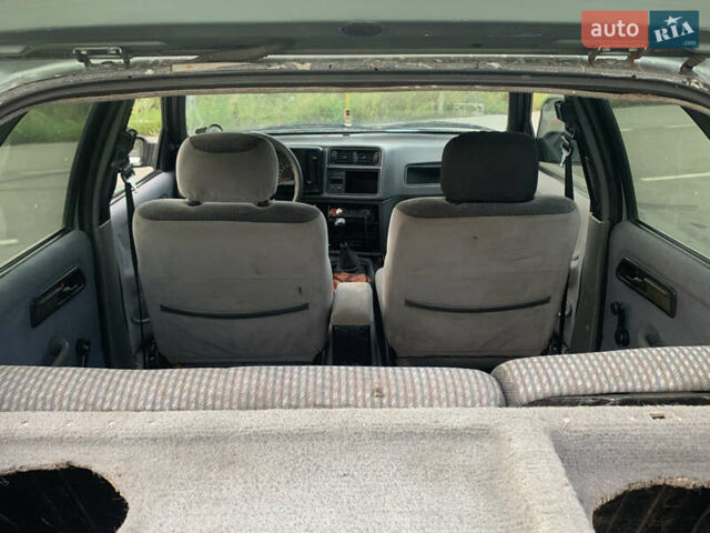 Зелений Форд Сієрра, об'ємом двигуна 1.8 л та пробігом 250 тис. км за 700 $, фото 6 на Automoto.ua