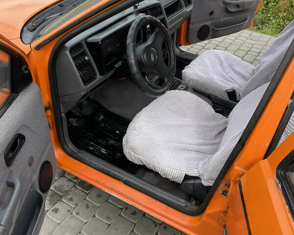 Помаранчевий Форд Сієрра, об'ємом двигуна 2 л та пробігом 100 тис. км за 1100 $, фото 9 на Automoto.ua