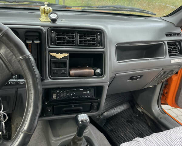 Помаранчевий Форд Сієрра, об'ємом двигуна 2 л та пробігом 100 тис. км за 1100 $, фото 8 на Automoto.ua