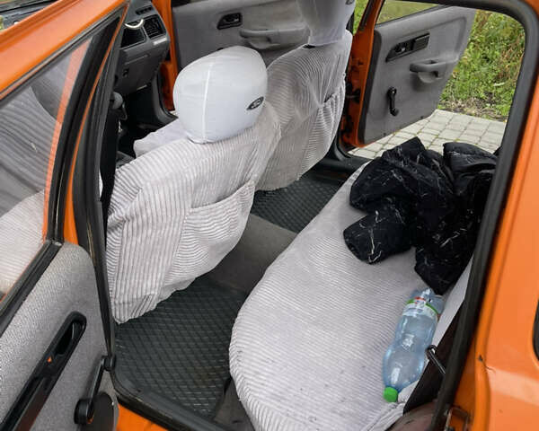 Помаранчевий Форд Сієрра, об'ємом двигуна 2 л та пробігом 100 тис. км за 1100 $, фото 10 на Automoto.ua