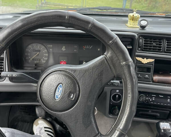 Помаранчевий Форд Сієрра, об'ємом двигуна 2 л та пробігом 100 тис. км за 1100 $, фото 7 на Automoto.ua