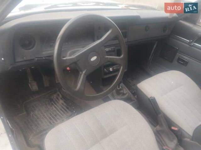 Белый Форд Таунус, объемом двигателя 1.6 л и пробегом 105 тыс. км за 1100 $, фото 7 на Automoto.ua