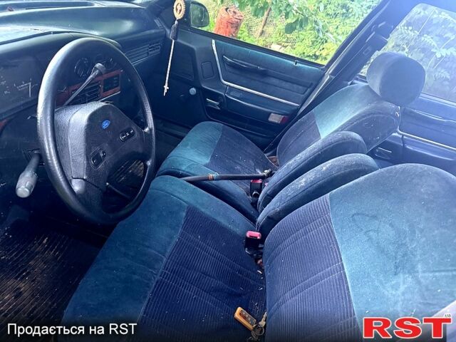 Білий Форд Таунус, об'ємом двигуна 2.5 л та пробігом 159 тис. км за 500 $, фото 3 на Automoto.ua