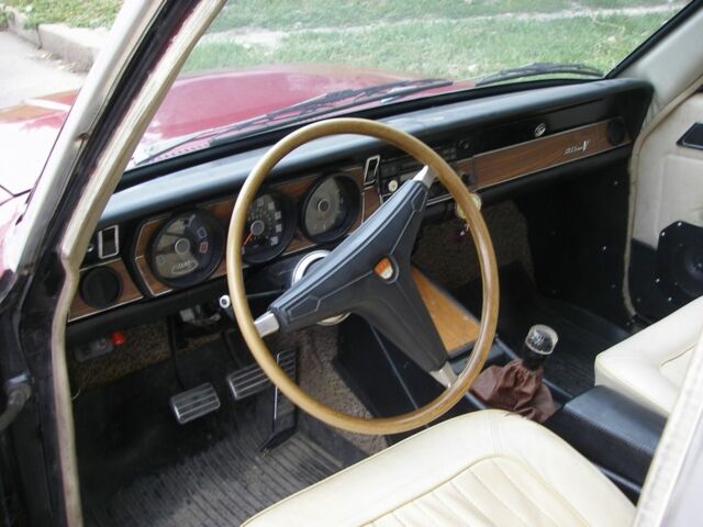 Червоний Форд Таунус, об'ємом двигуна 2 л та пробігом 500 тис. км за 2145 $, фото 5 на Automoto.ua