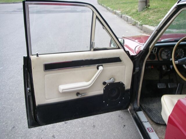 Червоний Форд Таунус, об'ємом двигуна 2 л та пробігом 500 тис. км за 2145 $, фото 7 на Automoto.ua