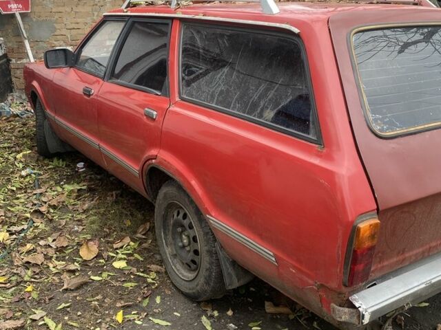 Форд Таунус 1981 в Лубнах на Automoto.ua Красный Форд Таунус, объемом двигателя 2 л и пробегом 250 тыс. км за 500 $, фото 4 на Automoto.ua