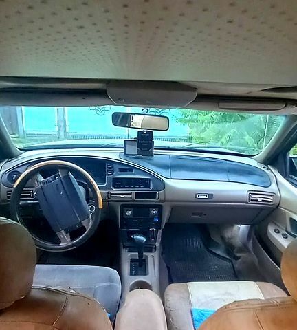 Форд Таунус 1995 у Кропивницькому (Кіровограді) на Automoto.ua Зелений Форд Таунус, об'ємом двигуна 3.8 л та пробігом 400 тис. км за 1420 $, фото 4 на Automoto.ua