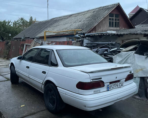 Форд Таурус 1993 в Коростене на Automoto.ua Белый Форд Таурус, объемом двигателя 2.98 л и пробегом 100 тыс. км за 1150 $, фото 4 на Automoto.ua
