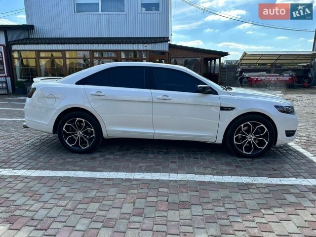 Белый Форд Таурус, объемом двигателя 3.5 л и пробегом 160 тыс. км за 18900 $, фото 1 на Automoto.ua
