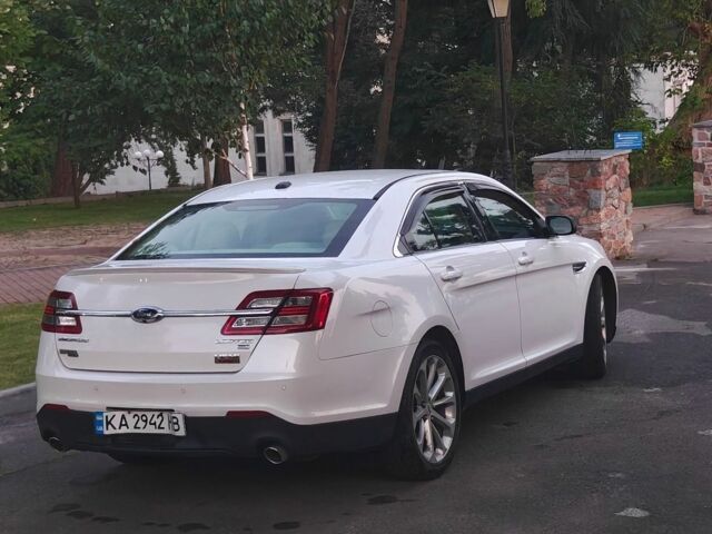 Білий Форд Taurus, об'ємом двигуна 3.5 л та пробігом 79 тис. км за 13200 $, фото 23 на Automoto.ua