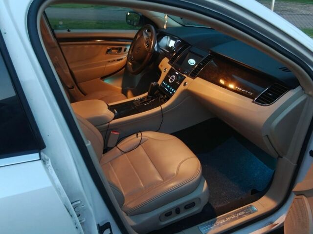 Білий Форд Taurus, об'ємом двигуна 3.5 л та пробігом 79 тис. км за 13200 $, фото 28 на Automoto.ua