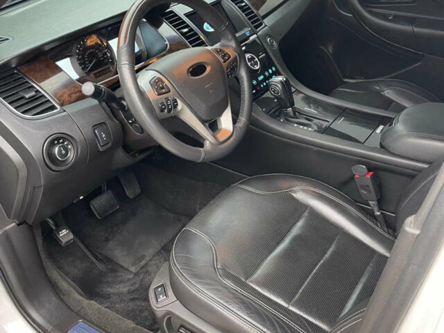 Білий Форд Taurus, об'ємом двигуна 3.5 л та пробігом 138 тис. км за 18500 $, фото 31 на Automoto.ua
