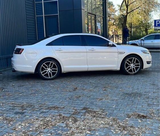 Белый Форд Таурус, объемом двигателя 3.5 л и пробегом 140 тыс. км за 20500 $, фото 10 на Automoto.ua