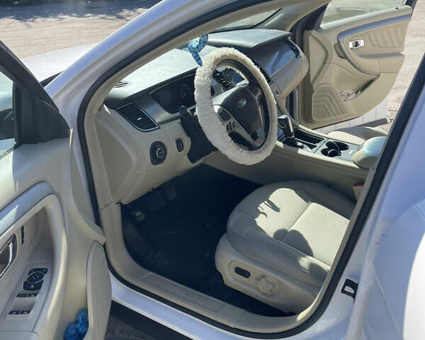 Белый Форд Таурус, объемом двигателя 3.5 л и пробегом 96 тыс. км за 12700 $, фото 10 на Automoto.ua