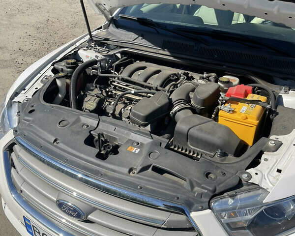 Белый Форд Таурус, объемом двигателя 3.5 л и пробегом 96 тыс. км за 12700 $, фото 6 на Automoto.ua