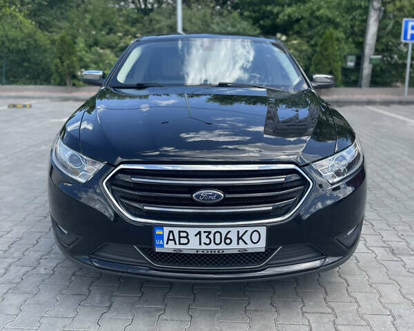 Черный Форд Таурус, объемом двигателя 3.5 л и пробегом 143 тыс. км за 10400 $, фото 3 на Automoto.ua