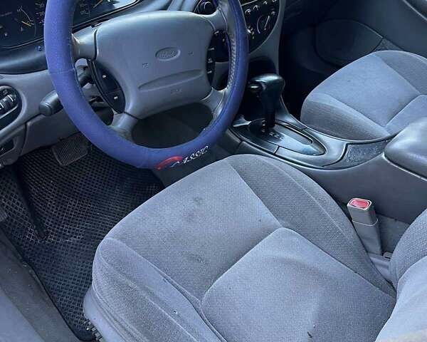 Серый Форд Таурус, объемом двигателя 2.93 л и пробегом 200 тыс. км за 2999 $, фото 16 на Automoto.ua