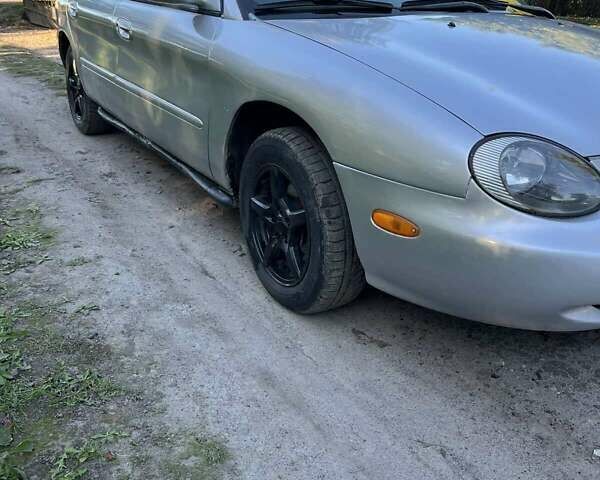 Серый Форд Таурус, объемом двигателя 2.93 л и пробегом 200 тыс. км за 2999 $, фото 2 на Automoto.ua