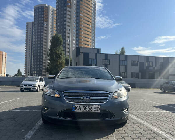 Серый Форд Таурус, объемом двигателя 3.5 л и пробегом 270 тыс. км за 6850 $, фото 1 на Automoto.ua