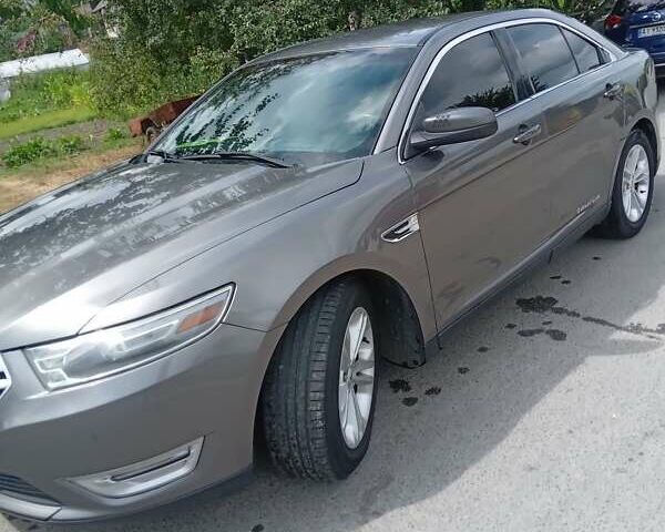 Сірий Форд Taurus, об'ємом двигуна 3.5 л та пробігом 210 тис. км за 9999 $, фото 11 на Automoto.ua