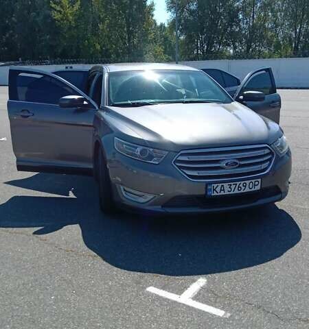 Сірий Форд Taurus, об'ємом двигуна 3.5 л та пробігом 210 тис. км за 9999 $, фото 13 на Automoto.ua