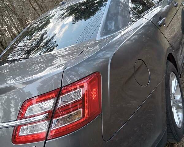 Сірий Форд Taurus, об'ємом двигуна 3.5 л та пробігом 210 тис. км за 9999 $, фото 5 на Automoto.ua
