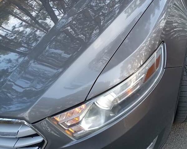 Сірий Форд Taurus, об'ємом двигуна 3.5 л та пробігом 210 тис. км за 9999 $, фото 8 на Automoto.ua