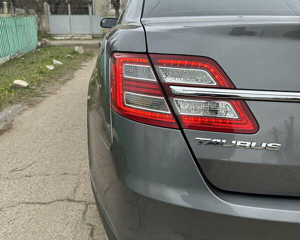 Сірий Форд Taurus, об'ємом двигуна 3.5 л та пробігом 176 тис. км за 11750 $, фото 24 на Automoto.ua