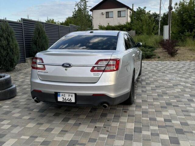 Сірий Форд Taurus, об'ємом двигуна 2 л та пробігом 170 тис. км за 8000 $, фото 5 на Automoto.ua