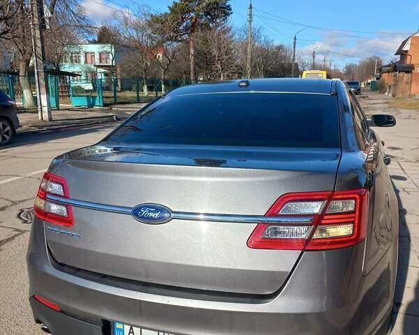 Серый Форд Таурус, объемом двигателя 3.5 л и пробегом 225 тыс. км за 8500 $, фото 2 на Automoto.ua