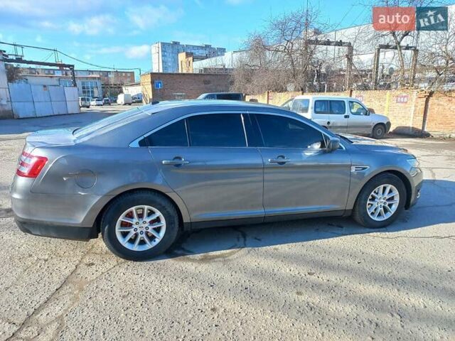 Серый Форд Таурус, объемом двигателя 3.5 л и пробегом 225 тыс. км за 8500 $, фото 7 на Automoto.ua