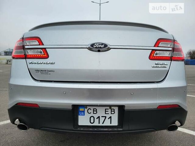 Сірий Форд Taurus, об'ємом двигуна 3.5 л та пробігом 100 тис. км за 13400 $, фото 9 на Automoto.ua