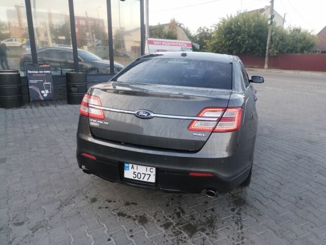 Серый Форд Таурус, объемом двигателя 3.5 л и пробегом 154 тыс. км за 10800 $, фото 3 на Automoto.ua