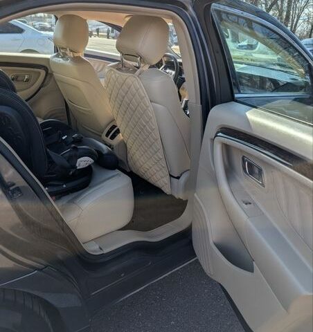 Серый Форд Таурус, объемом двигателя 3.5 л и пробегом 158 тыс. км за 12900 $, фото 13 на Automoto.ua