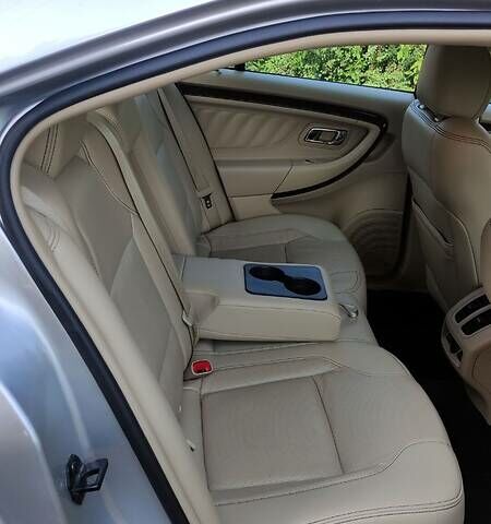 Серый Форд Таурус, объемом двигателя 3.5 л и пробегом 109 тыс. км за 16800 $, фото 15 на Automoto.ua